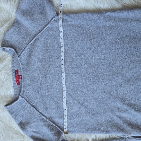 Saks Fifth Avenue Oversized grey sweater - Picture 3 of 9